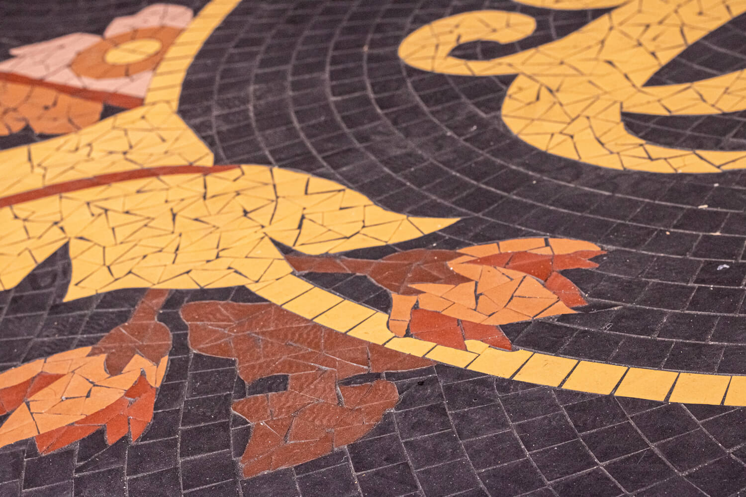 3 Mosaïque le Bouillon du Commerce détail d'une fleur