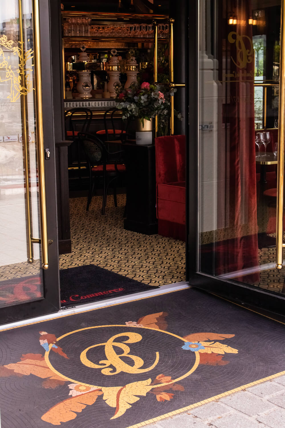 5 Mosaïque à l'entrée du restaurant