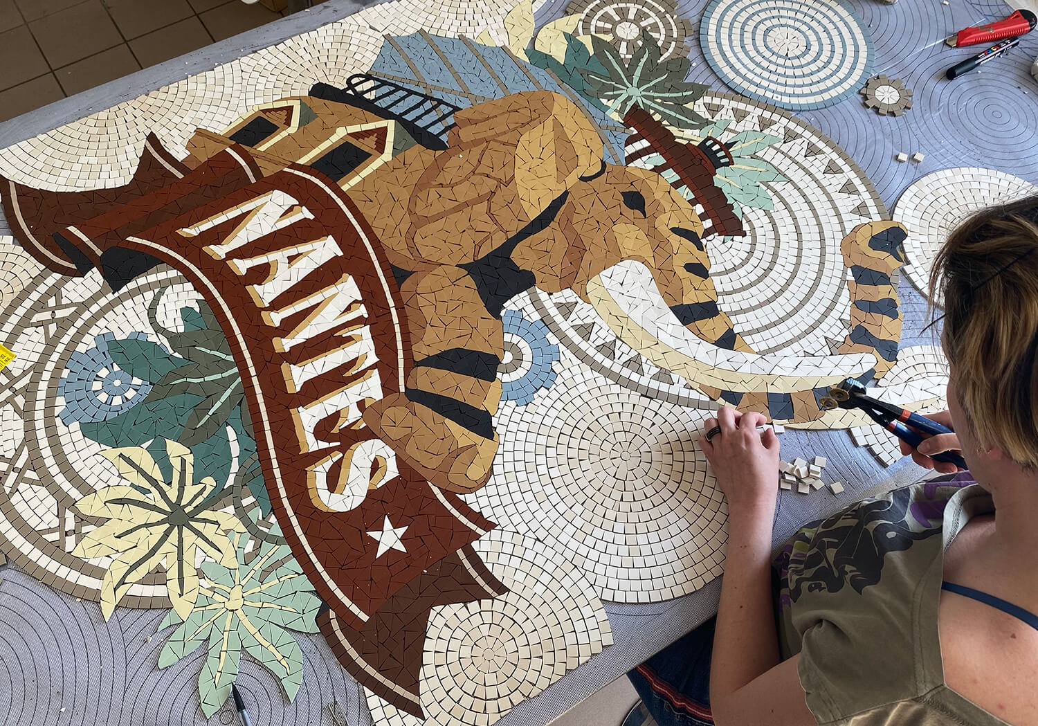 Mosaïque Nantes éléphant en cours de réalisation