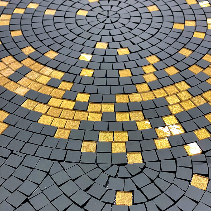 details mosaic black and gold